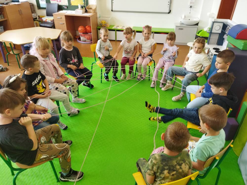 Tydzień o budowaniu relacji w grupie “Mali Odkrywcy”