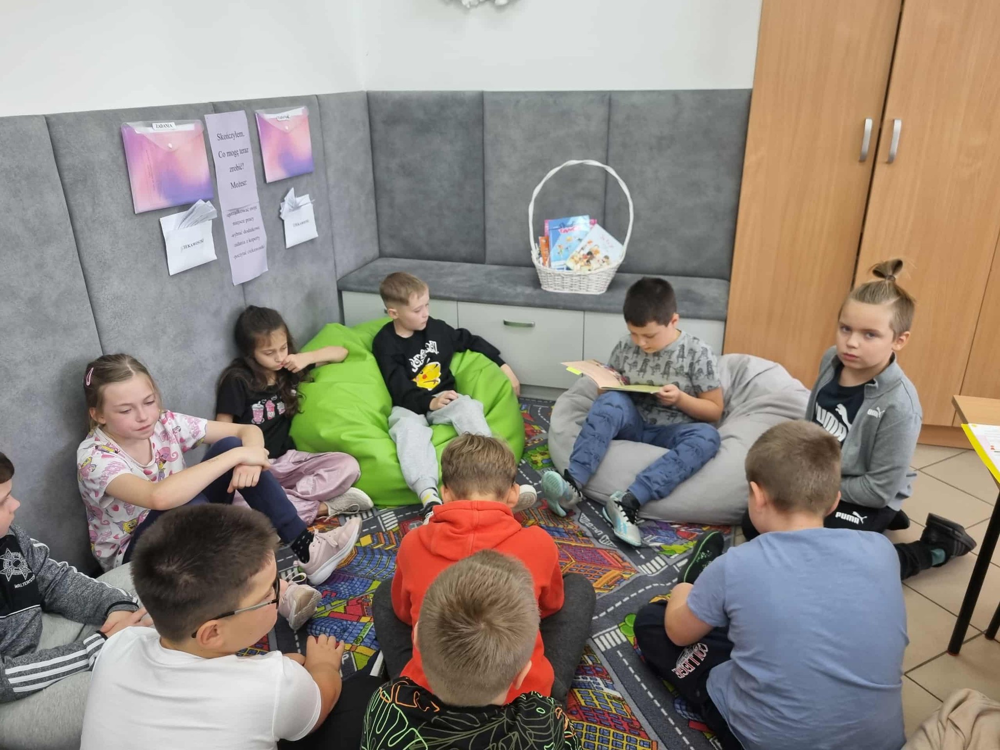 Klasa 3 wkracza w świat książek